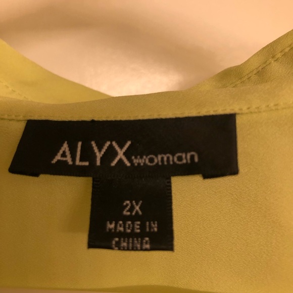 Chartreuse sleeveless button down shirt - Picture 3 of 3